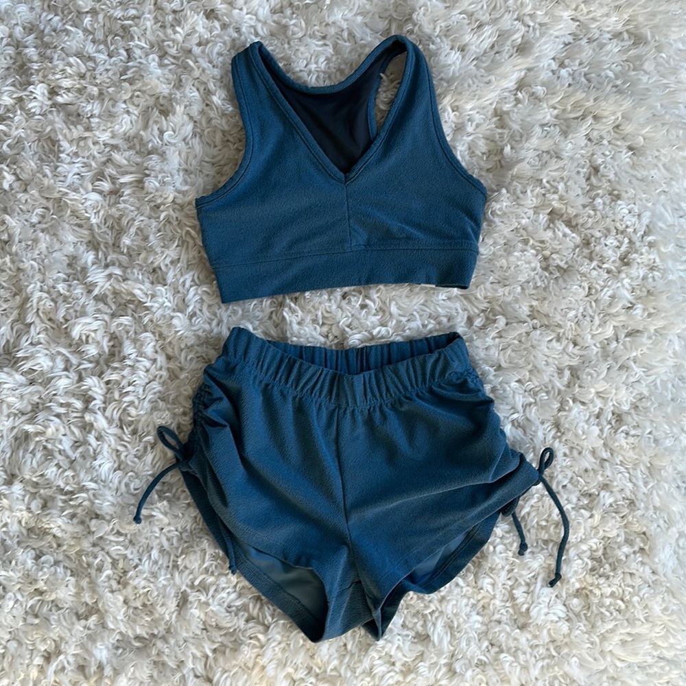 Five Dancewear Set - High Tied shorts and Airbrush Top. Size Youth XL